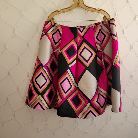 Lane Bryant Geometric Print Mini Skirt / Colorful / Size 20 - Picture 2 of 6